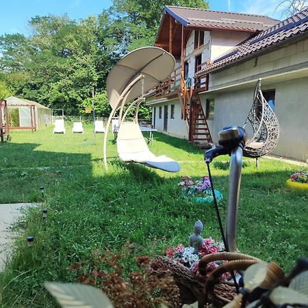 Happy Home Călimăneşti Exterior foto
